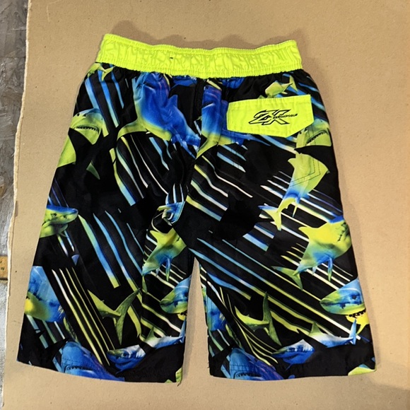 3 Swimtrunks for the price of 1 - Picture 4 of 9